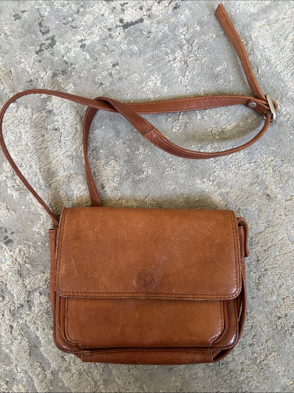 Paul & Taylor Casual Tan Leather Crossbody Bag